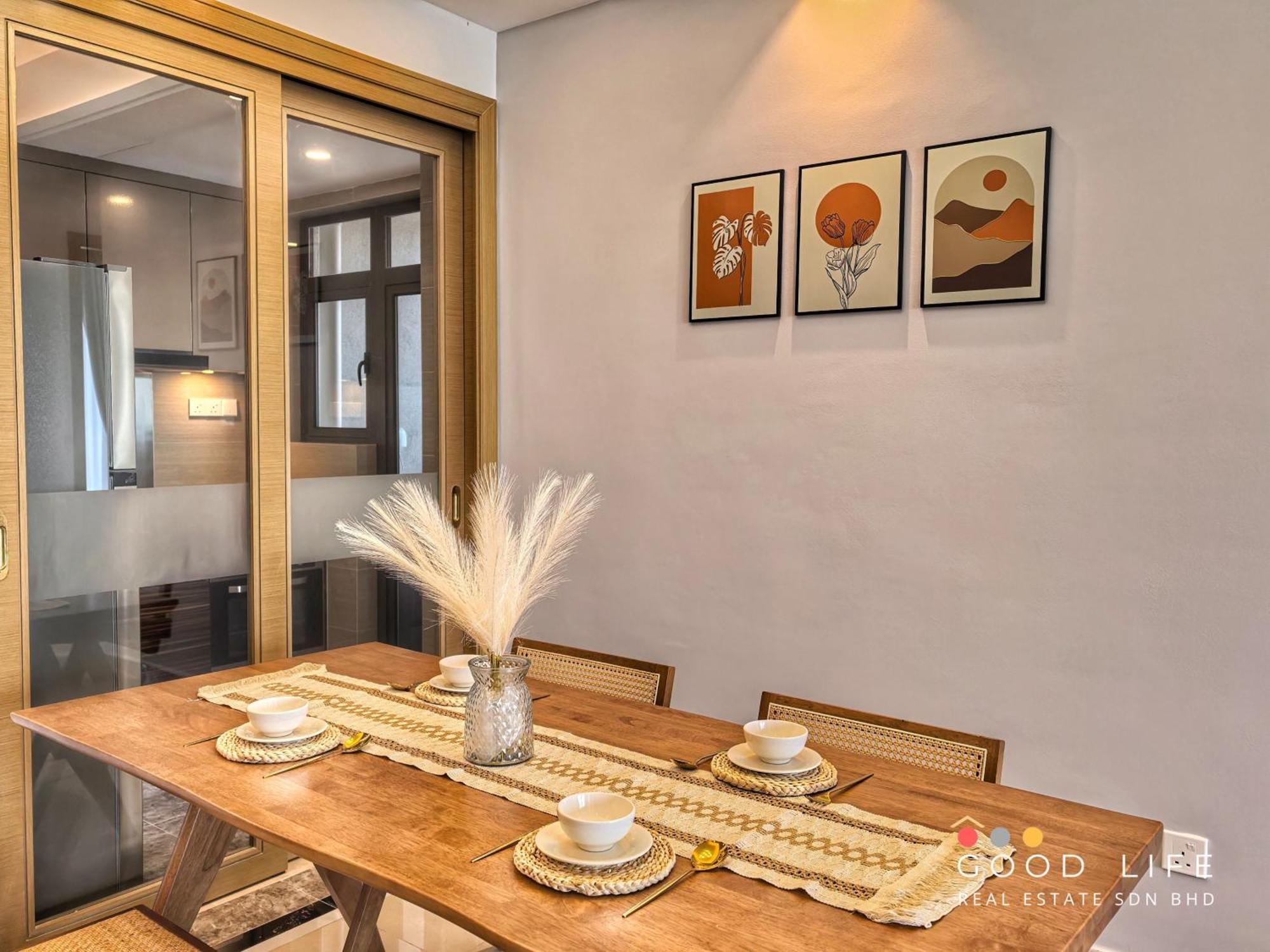 R&f Princess Cove 2, 3br, Sea View, Jb Ciq, By Good Life Pangsapuri Johor Bahru