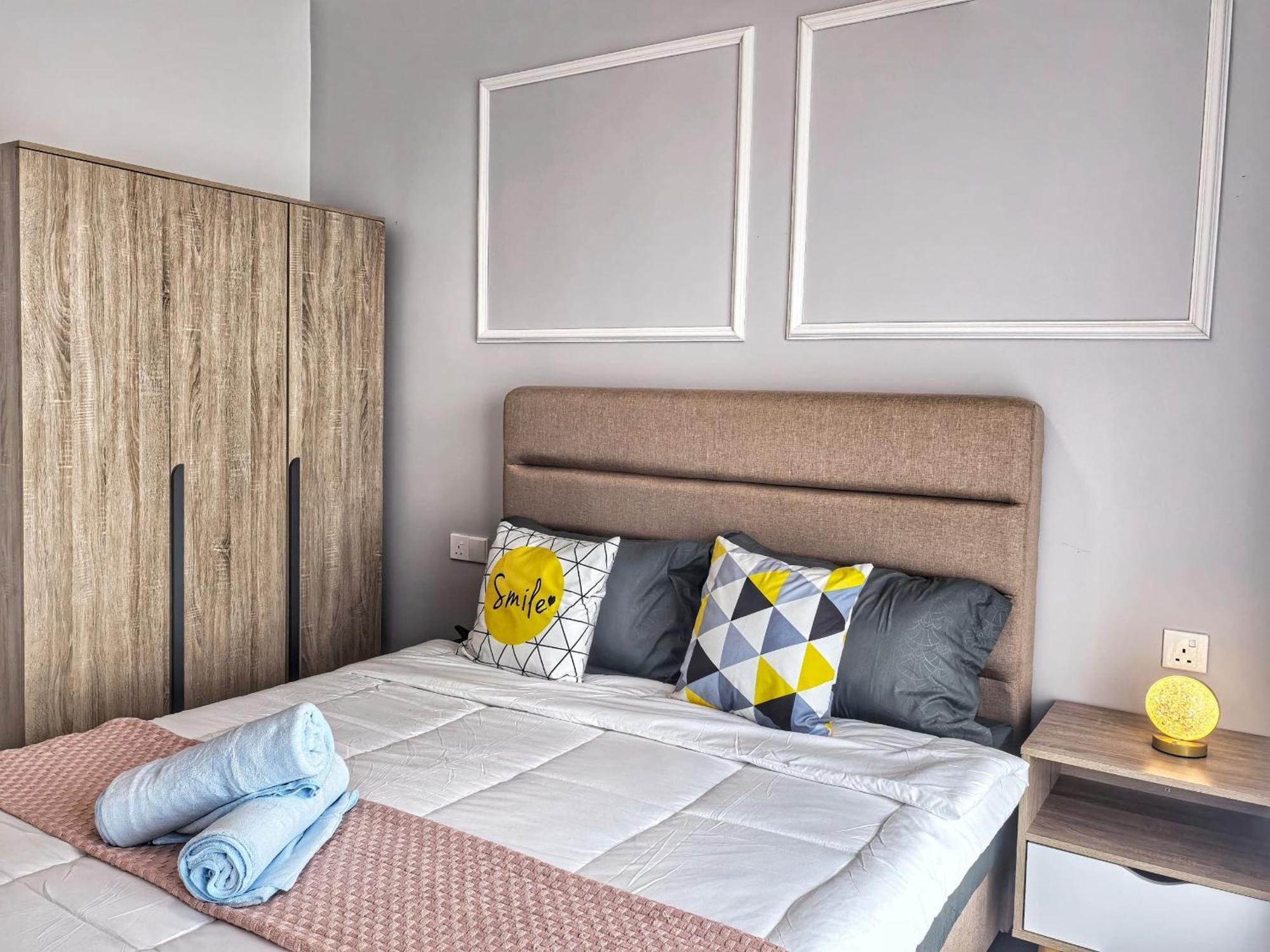 Pangsapuri R&f Princess Cove 2, 3br, Sea View, Jb Ciq, By Good Life